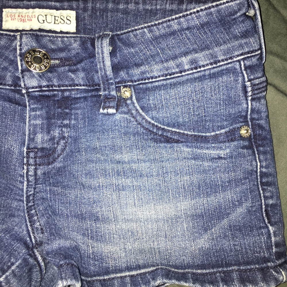 Guess shorts - Picture 2 of 3